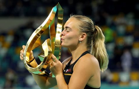 Sara Bejlek, 2026 Abu Dhabi trophy (Getty)