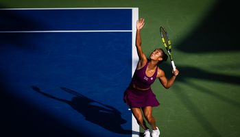 Leylah_Fernandez_-_Dubai_Duty_Free_Tennis_Championships_2026_-_Day_1-DSC_4185