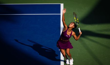 Leylah_Fernandez_-_Dubai_Duty_Free_Tennis_Championships_2026_-_Day_1-DSC_4185