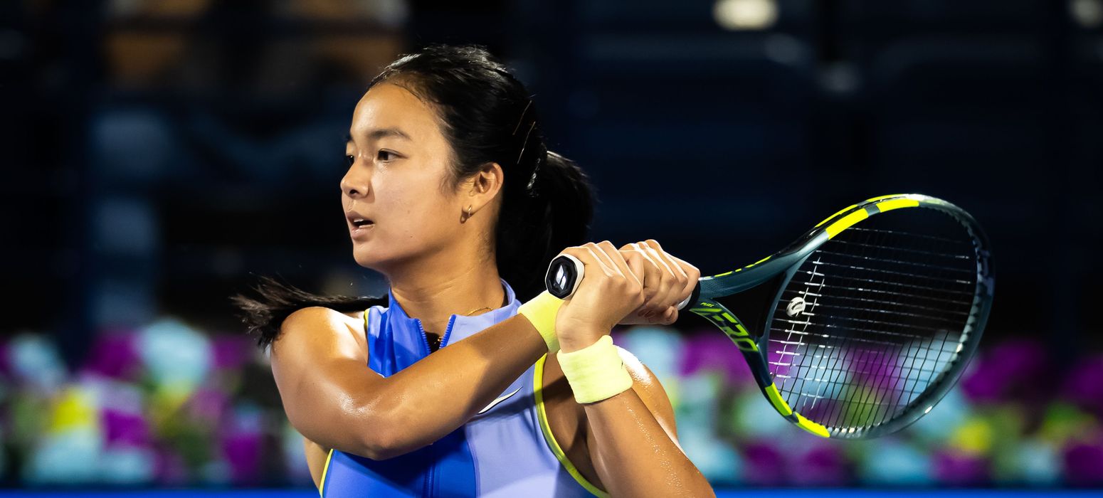 Alexandra_Eala_-_Dubai_Duty_Free_Tennis_Championships_2026_-_Day_1-DSC_8440