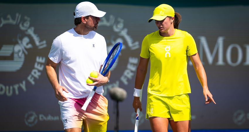 Iga_Swiatek, Dubái 2025 con Wim