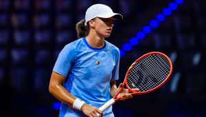 Iga_Swiatek_-_Porsche_Tennis_Grand_Prix_2026_-_Saturday_Qs-DSC_5214