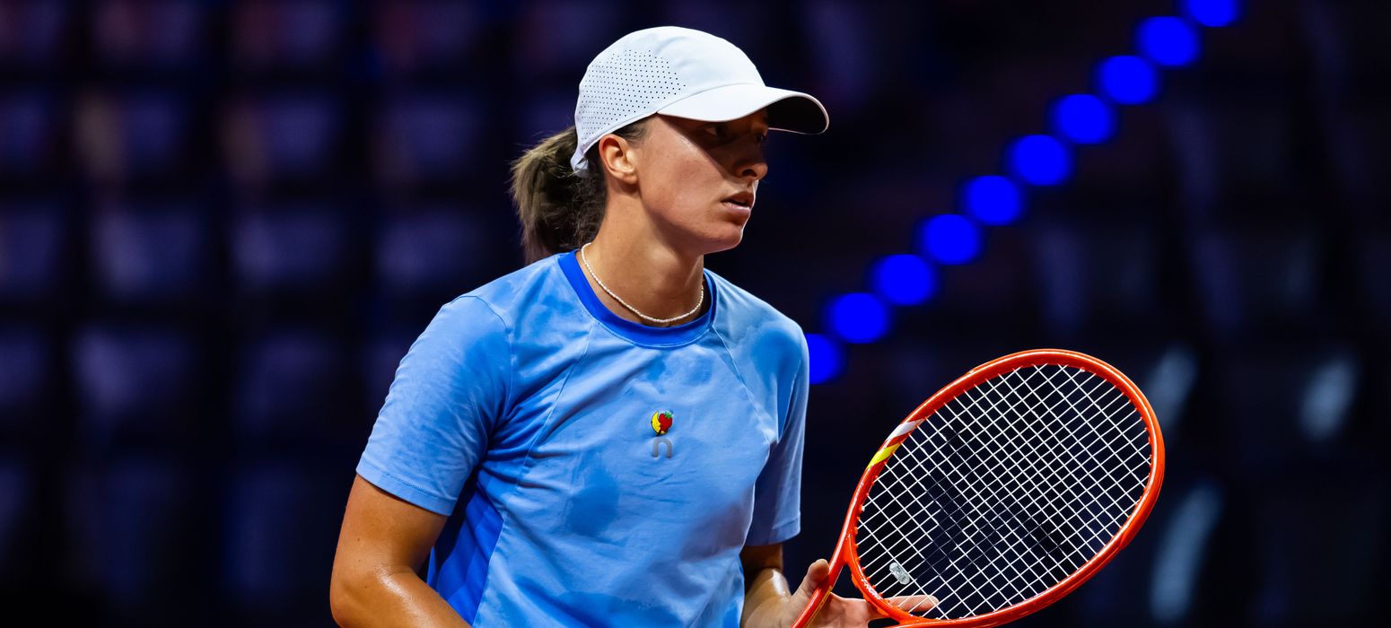 Iga_Swiatek_-_Porsche_Tennis_Grand_Prix_2026_-_Saturday_Qs-DSC_5214