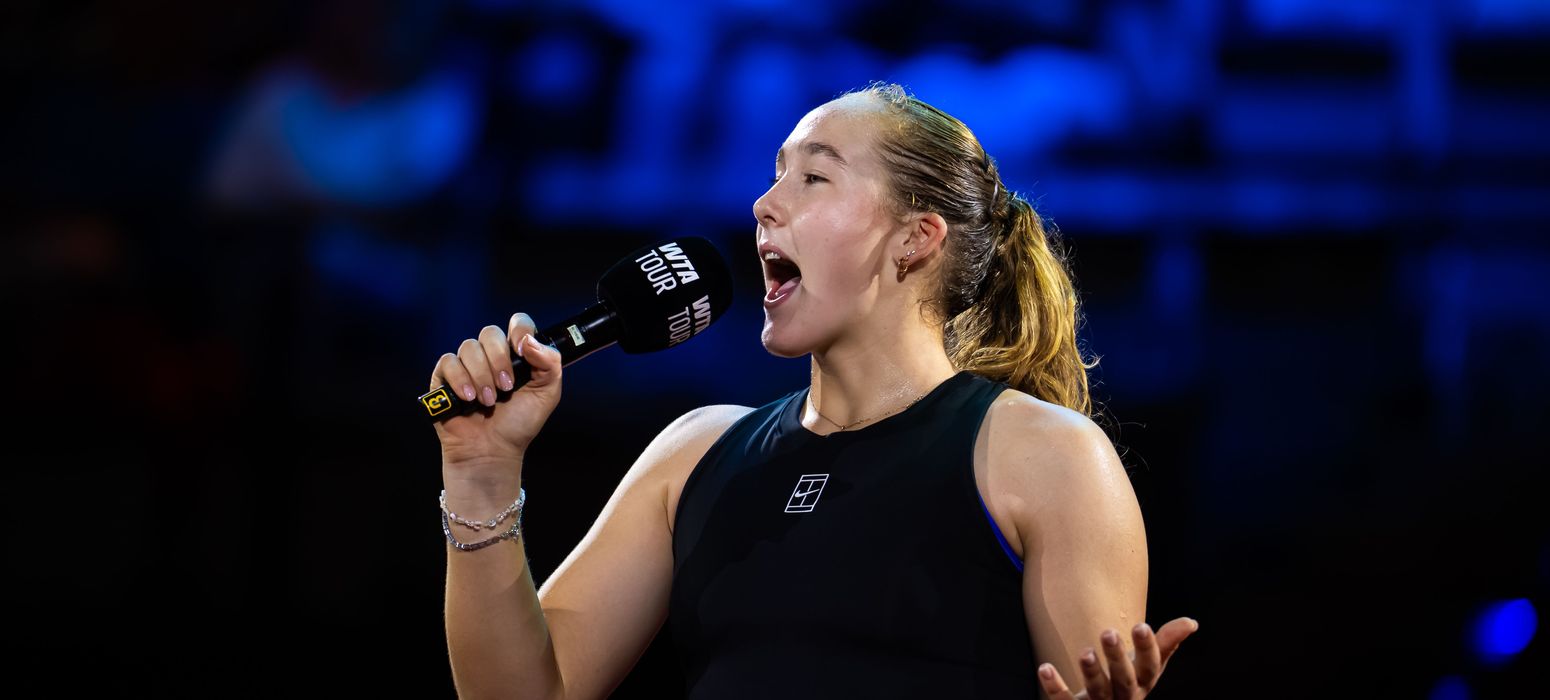 mirra andreeva sings happy birthday to conchita martinez stuttgart 2026