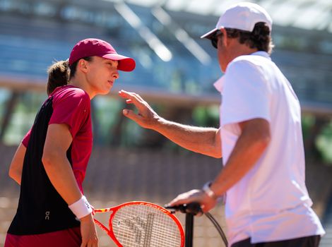 francisco roig iga swiatek french open 2026