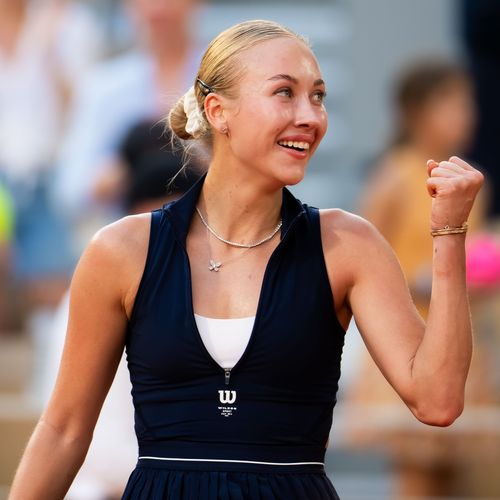 Anastasia_Potapova_-_Roland_Garros_2026_-_Day_7-DSC_8383B