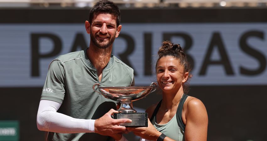 Errani Vavassori Mixed Doubles trophy Roland Garros 2026