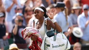 Gauff vs. Muchova, exiting court