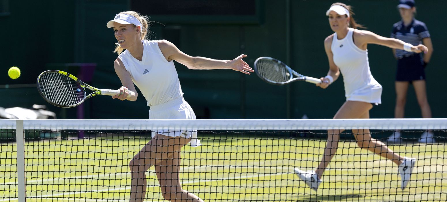 COVER_Wozniacki_Radwanska_Invitational_AELTC