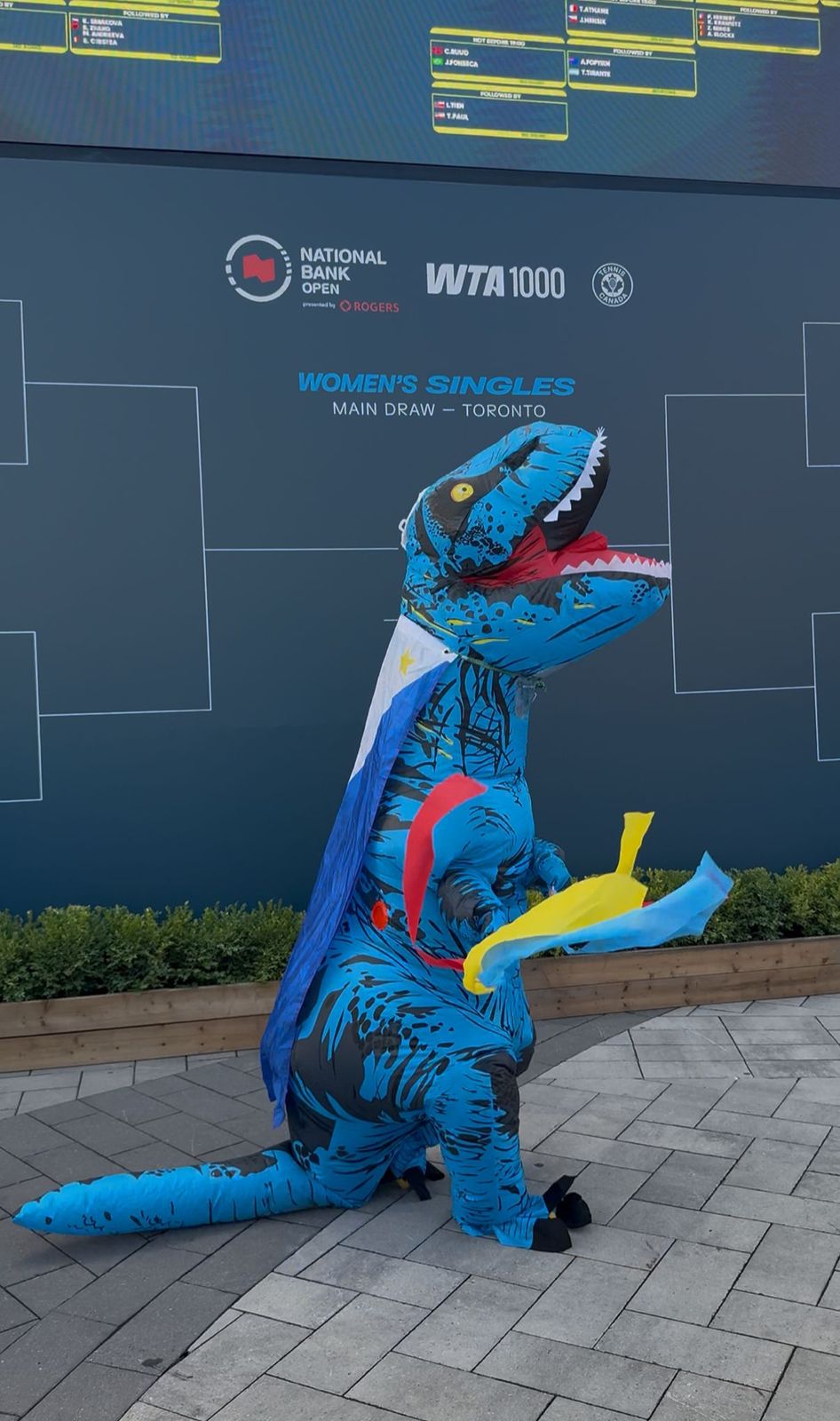 Eala superfan
