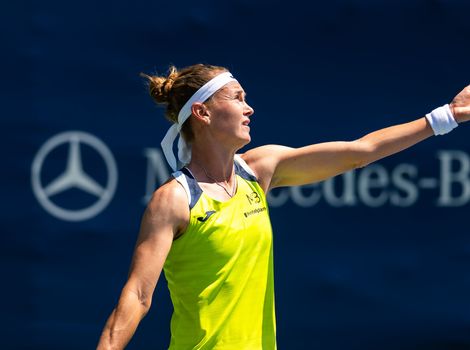 Marie_Bouzkova_-_National_Bank_Open_2026_-_Day_4-DSC_4313