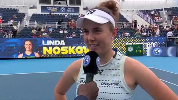 Linda Noskova stays composed under pressure to lock in another decisive victory