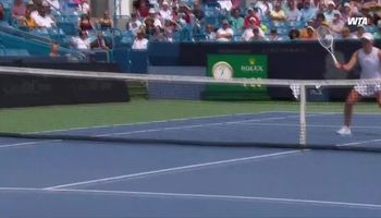 Gauff defeats Swiatek for first time at eighth try in 2023 Cincinnati semis