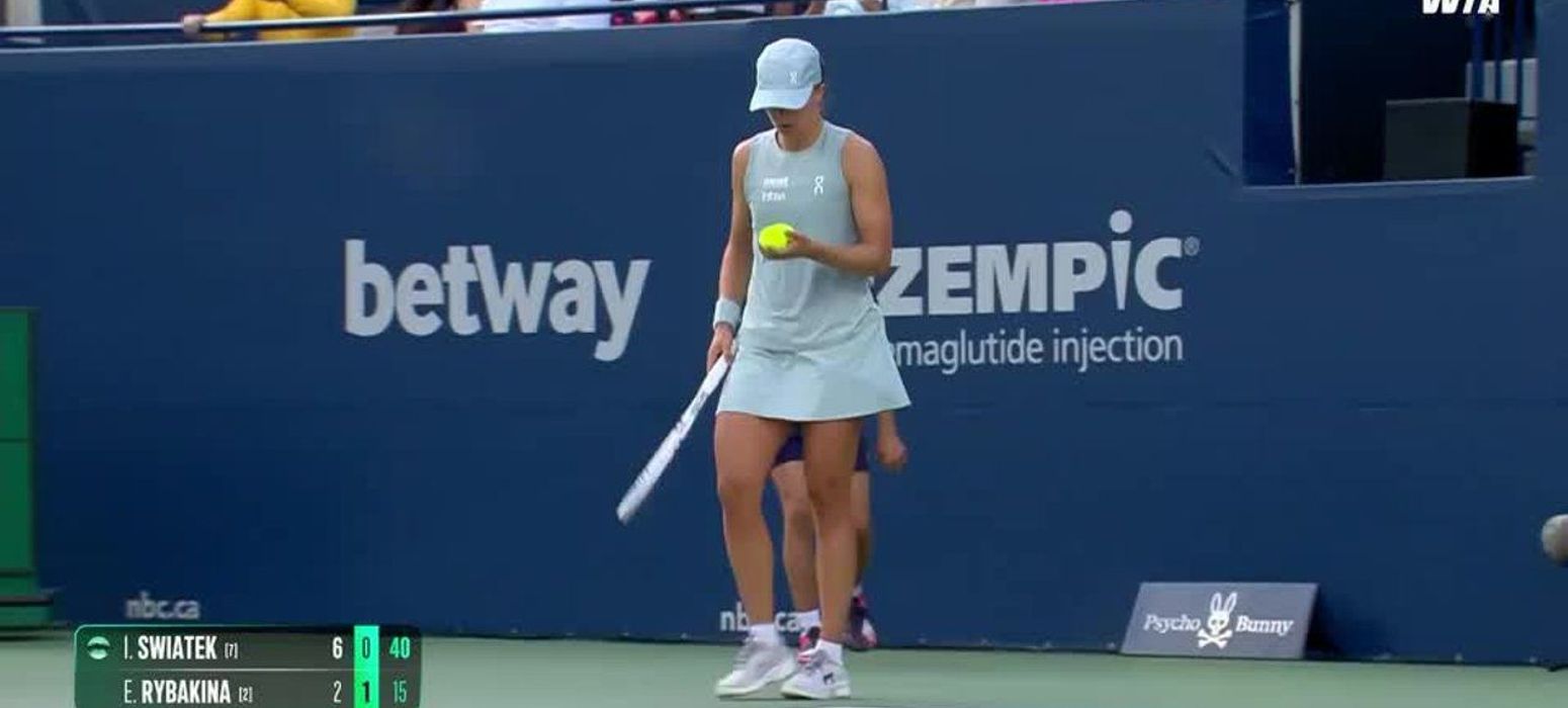 Full match replay: Swiatek resets her season with decisive victory over Rybakina in Toronto