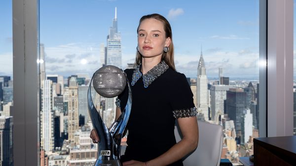 Elena Rybakina - Hero