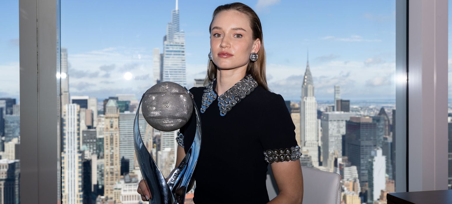 Elena Rybakina - Hero