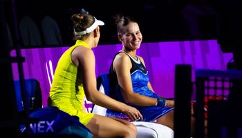 Elise_Mertens_Veronika_Kudermetova_-_WTA_Finals_Riyadh_2025_-_Day_8-DSC_2952