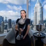 Elena Rybakina, World No. 1 trophy 2026