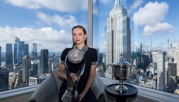 Elena Rybakina, World No. 1 trophy 2026