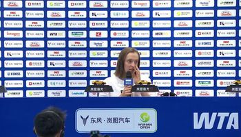 WUHAN - PRESS CONFERENCE - R32 - IGA SWIATEK_Digital Download_m52564
