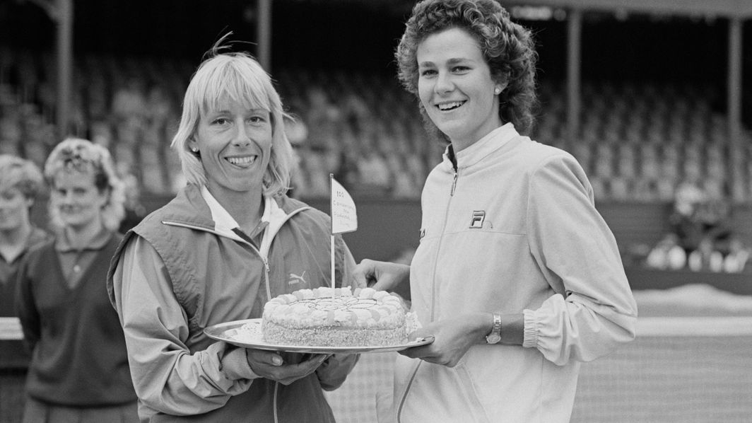 3_1985_Eastbourne 85_Navratilova_Shriver_Getty