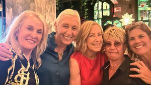 Tracy Austin, Martina Navratilova, Chris Evert, Rosie Casals and Gigi Fernandez