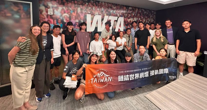 Taiwanese students, young professionals get tennis industry tutorial at WTA office