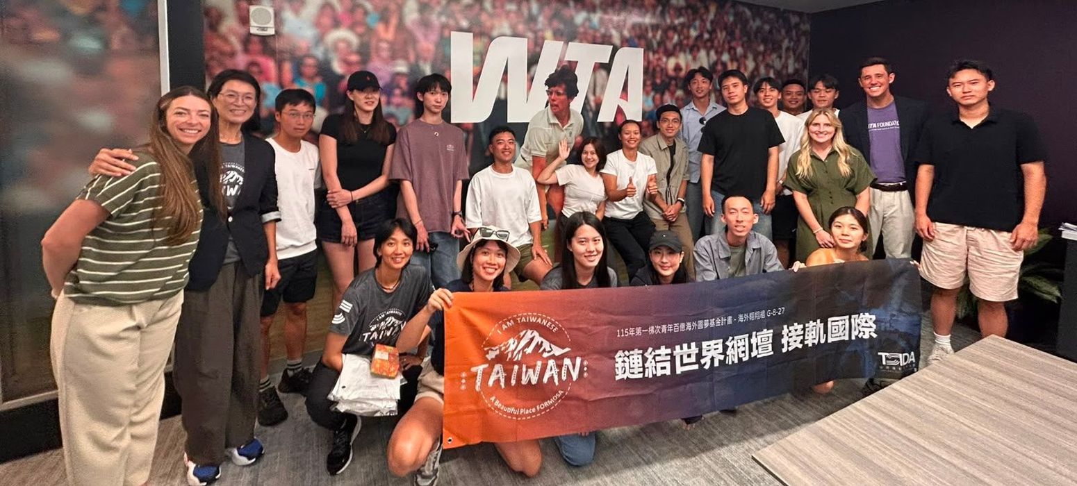 Taiwanese students, young professionals get tennis industry tutorial at WTA office