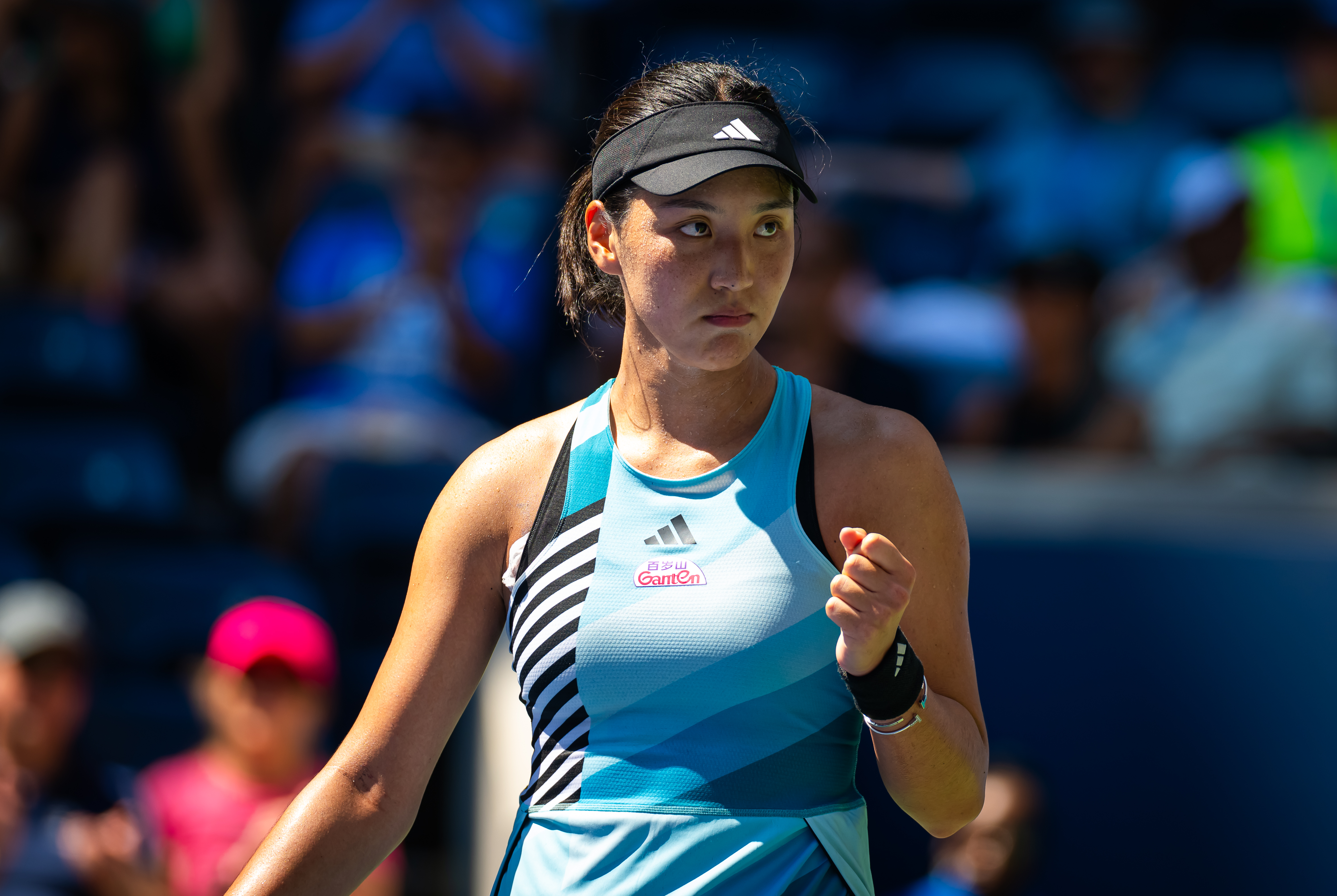 Wang Xinyu triumphs vs. Putintseva in thriller to make Osaka semis