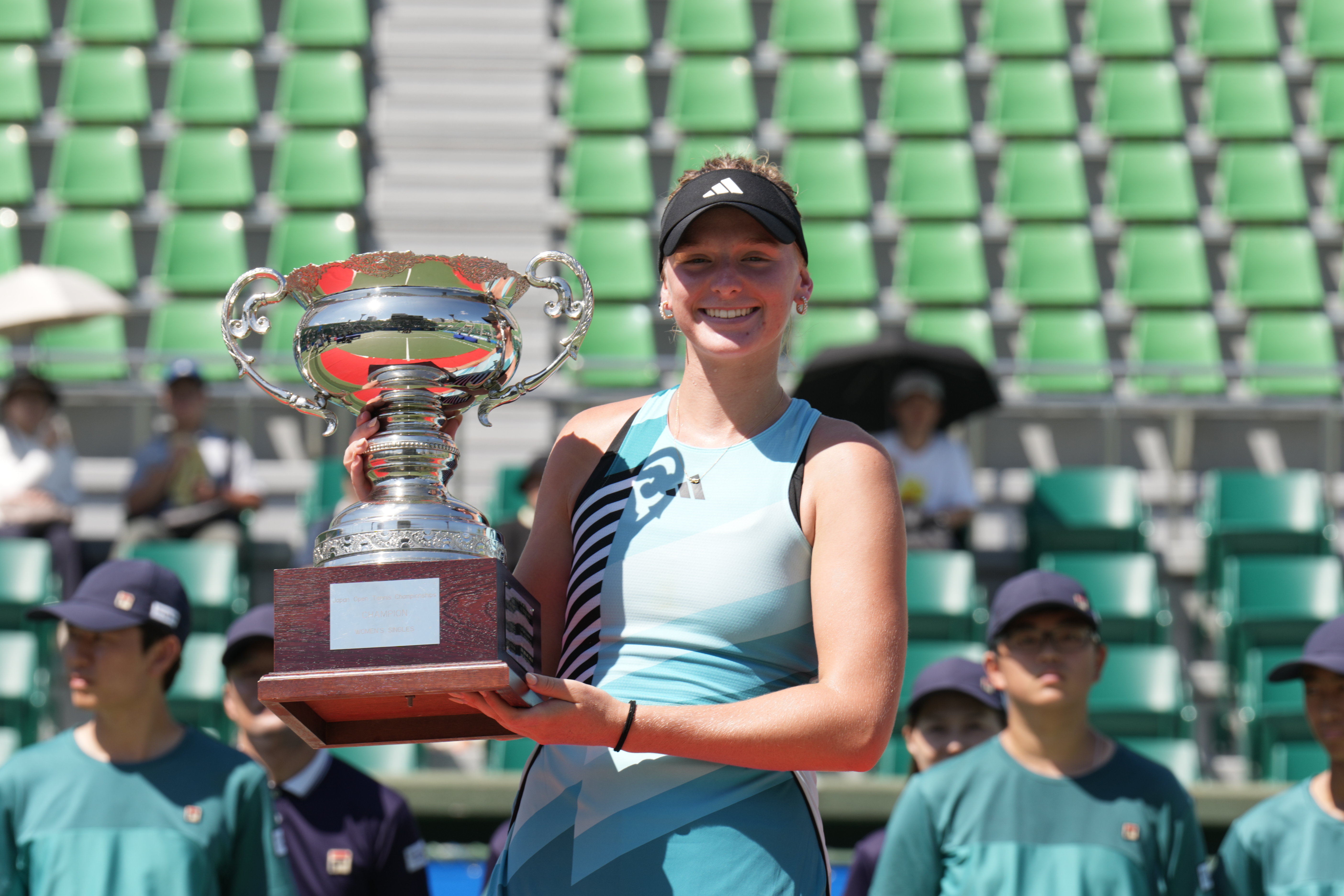 Krueger, 19, stuns top seed Zhu in Osaka to win first WTA title
