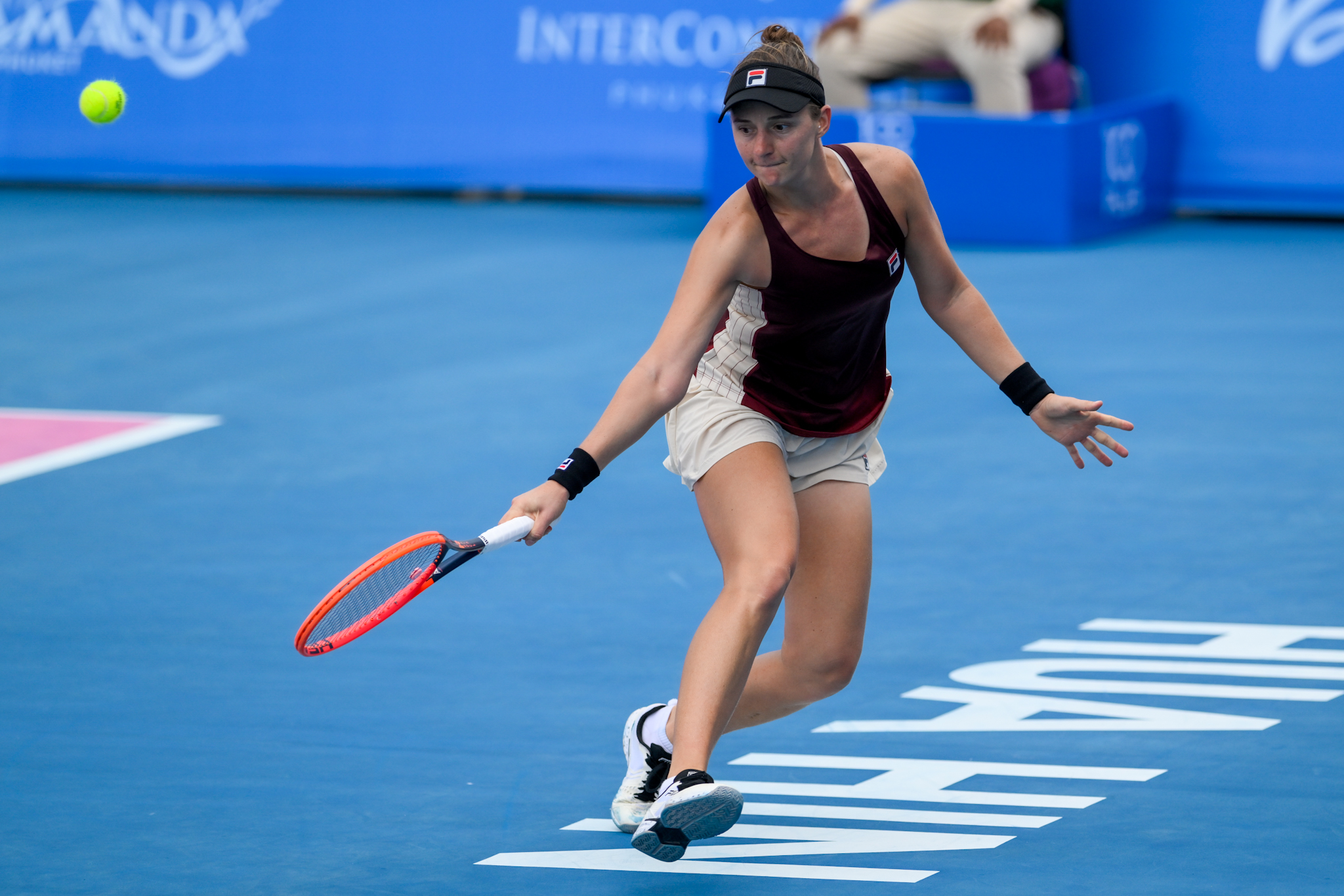 Podoroska maintains perfect record vs. Siniakova to reach Hua Hin quarters