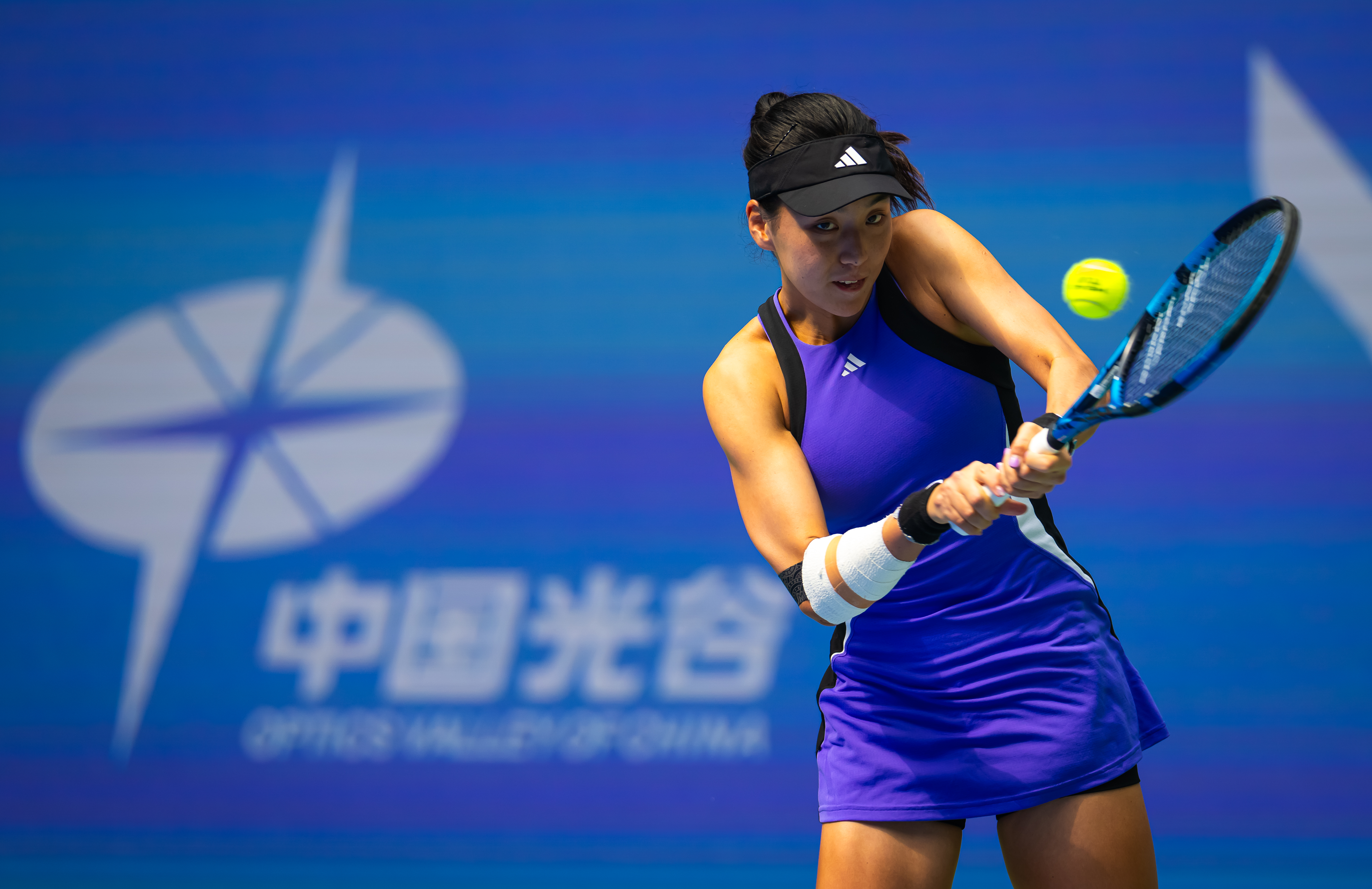 Wang Xinyu races past Dolehide in Wuhan first round
