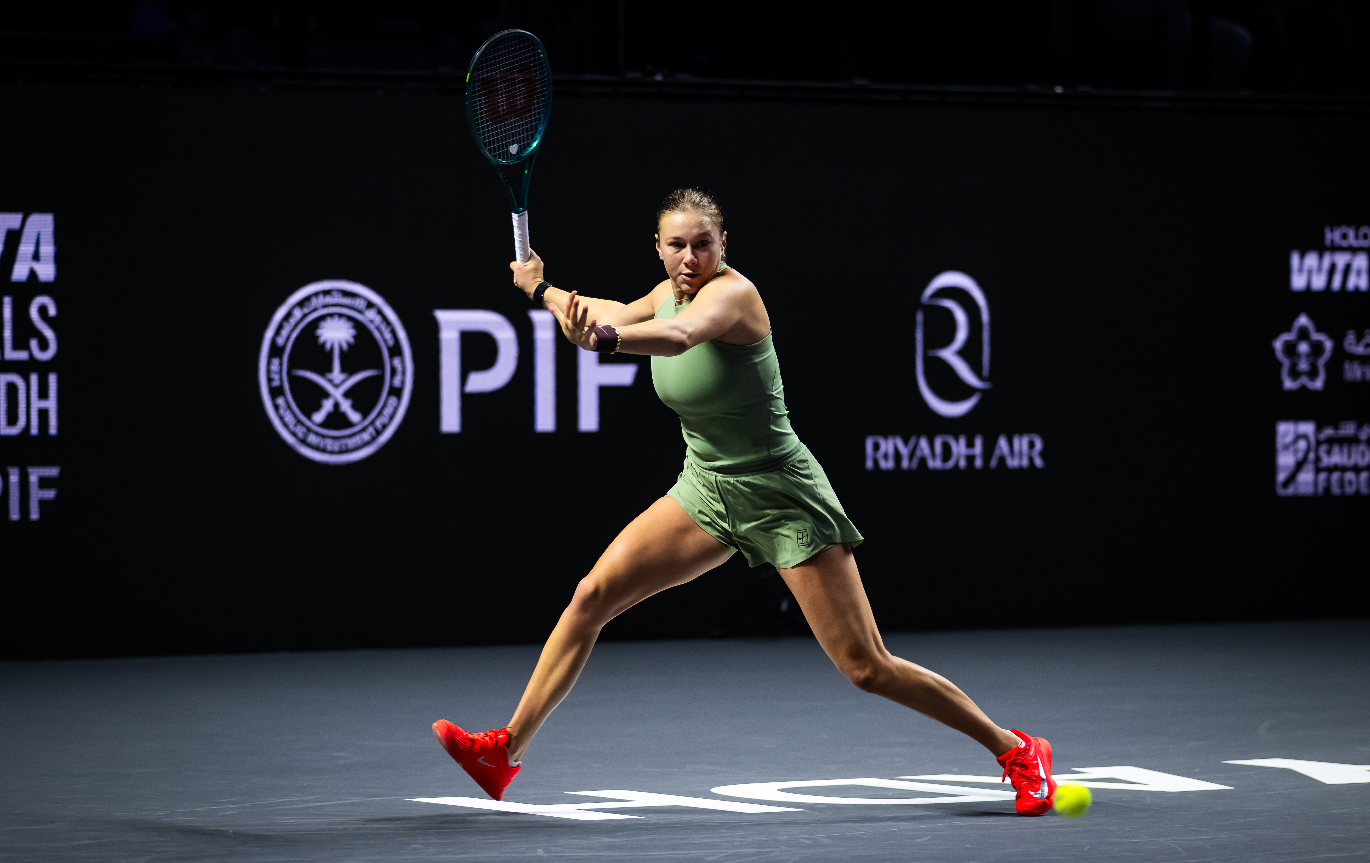 Anisimova digs deep to defeat Keys in Riyadh thriller