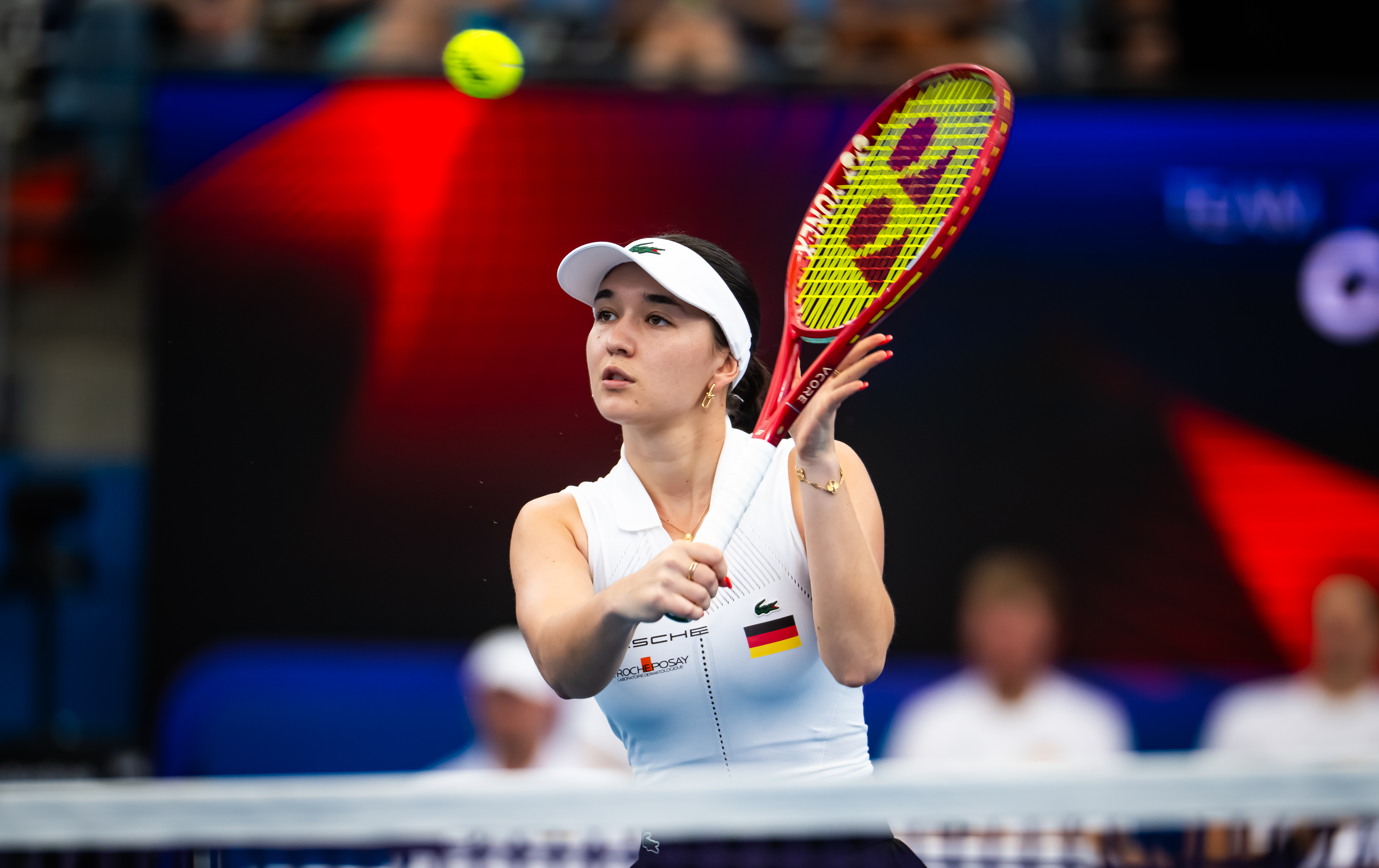 Lys Shakes Off Nerves for United Cup Debut Win