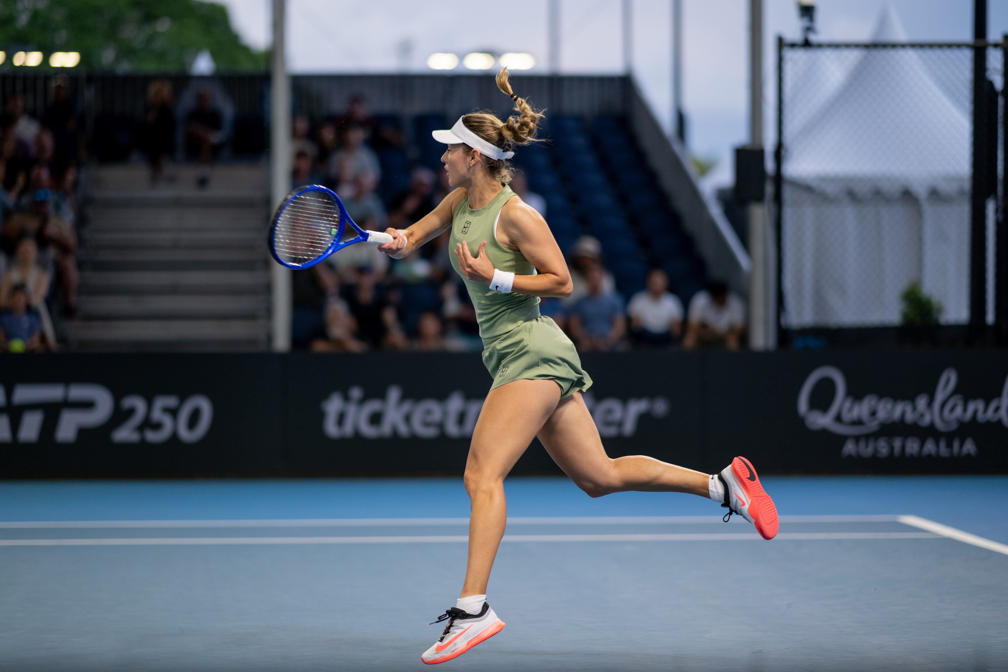 Kalinskaya passes Valentova test in Brisbane first round