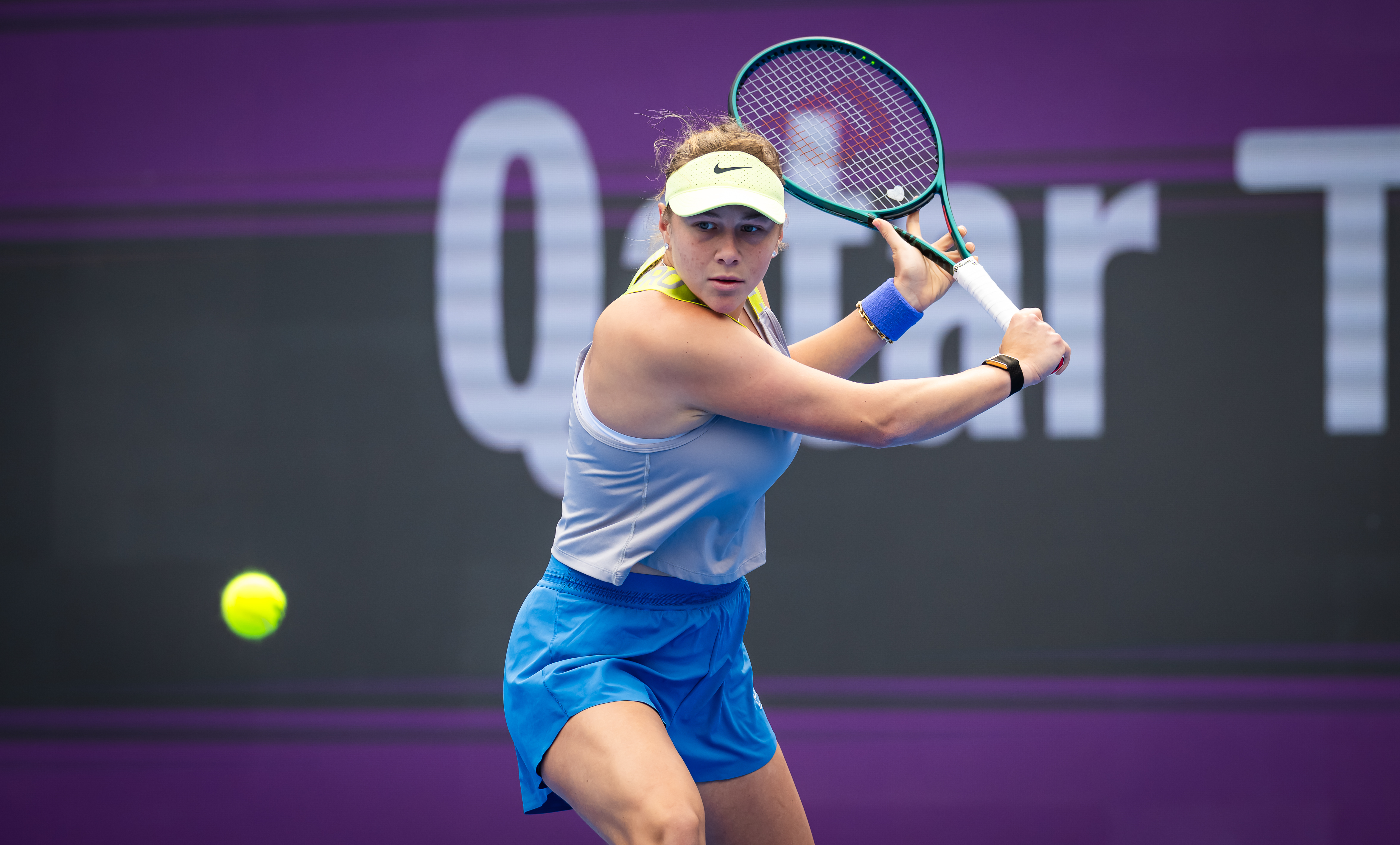 Anisimova Returns to Doha with Familiar Fire