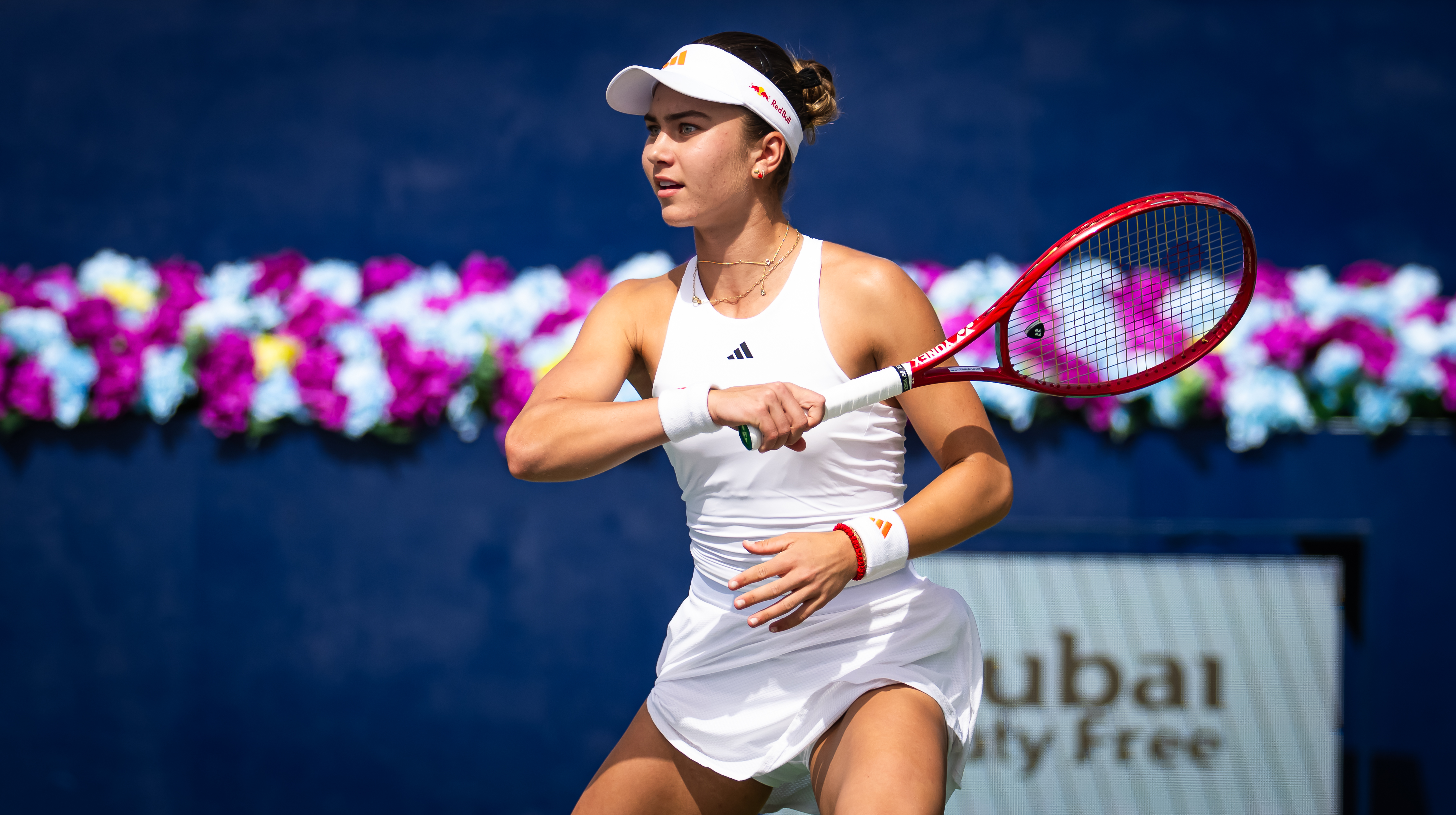 Iva Jovic navigates Top 20 pressures in Dubai debut