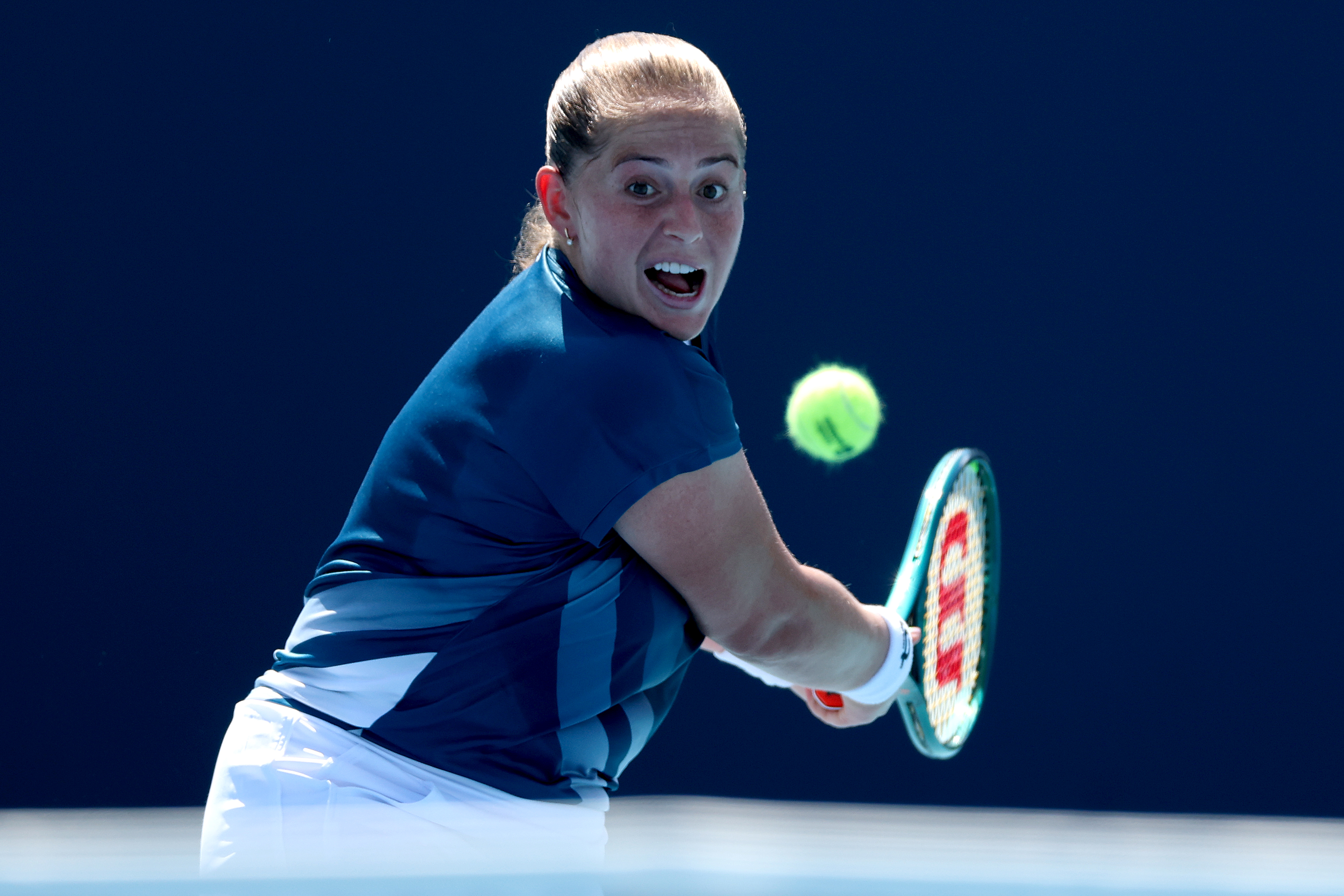 Ostapenko Chiến Thắng Kịch Tính Tại Miami: Kèo Thơm Hôm Nay Dự Đoán Gì?