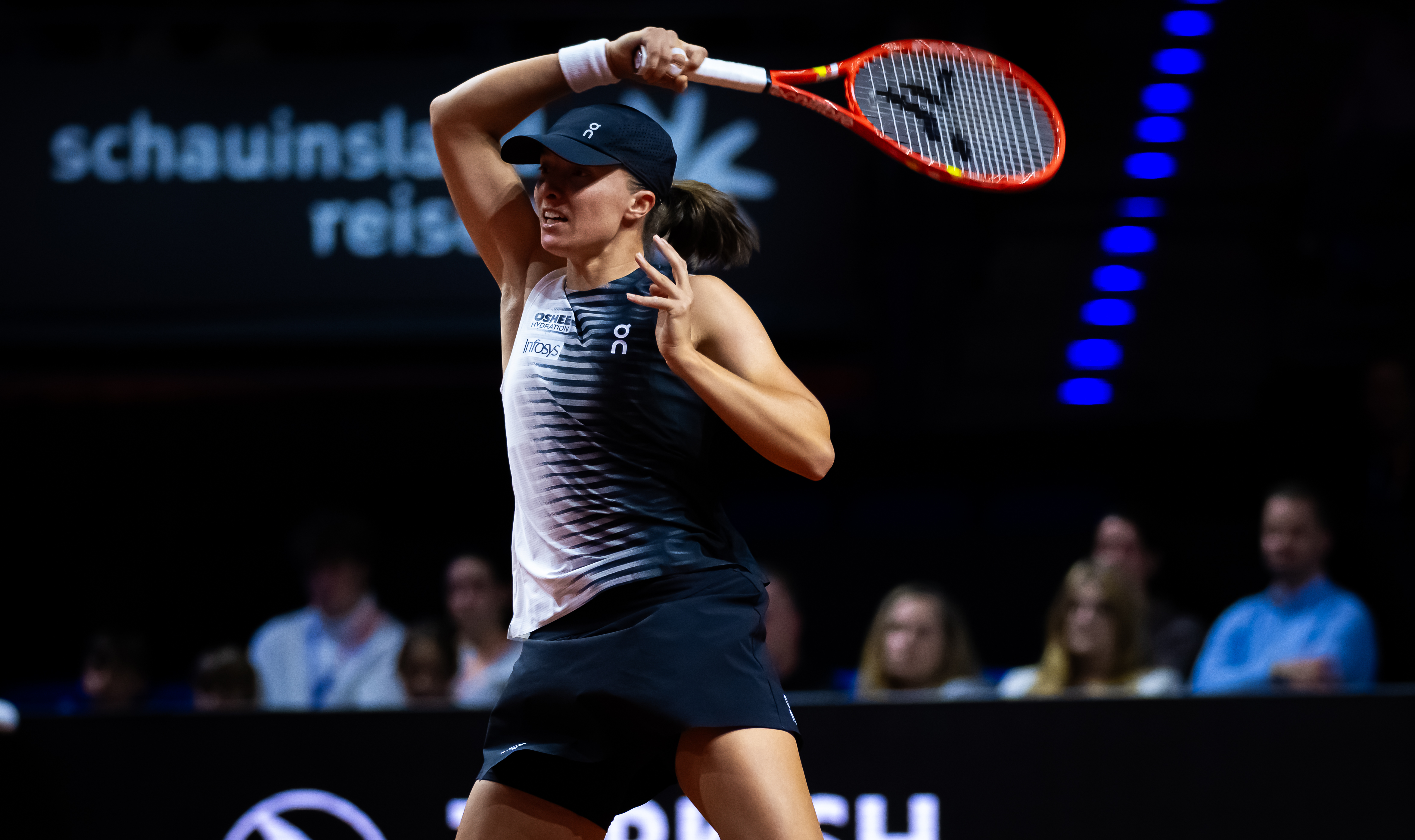 Swiatek khởi đầu mùa đất nện với chiến thắng tại Stuttgart: Lịch World Cup 2026 giờ Việt Nam đang đến gần