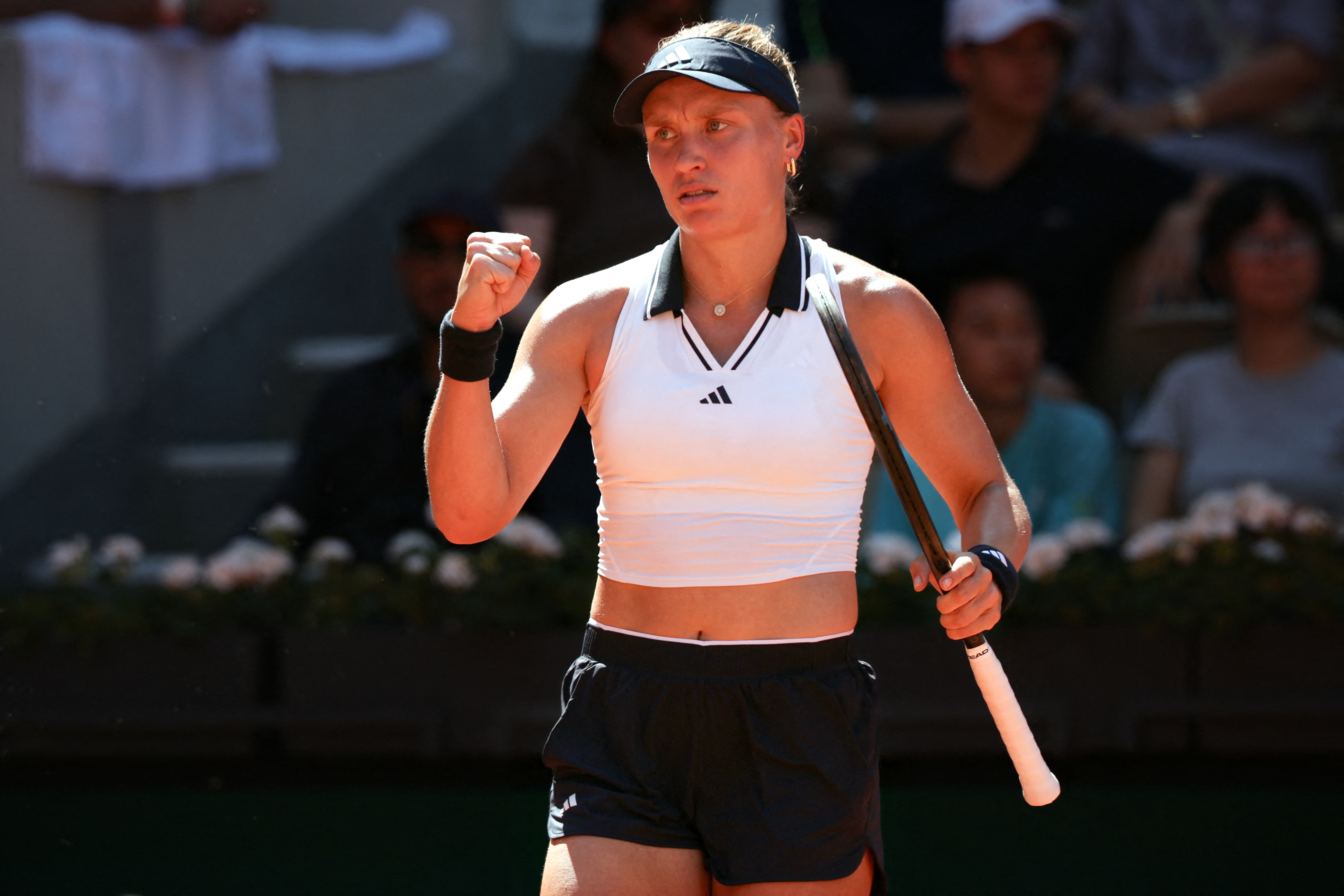 Starodubtseva resets and topples Rybakina on clay