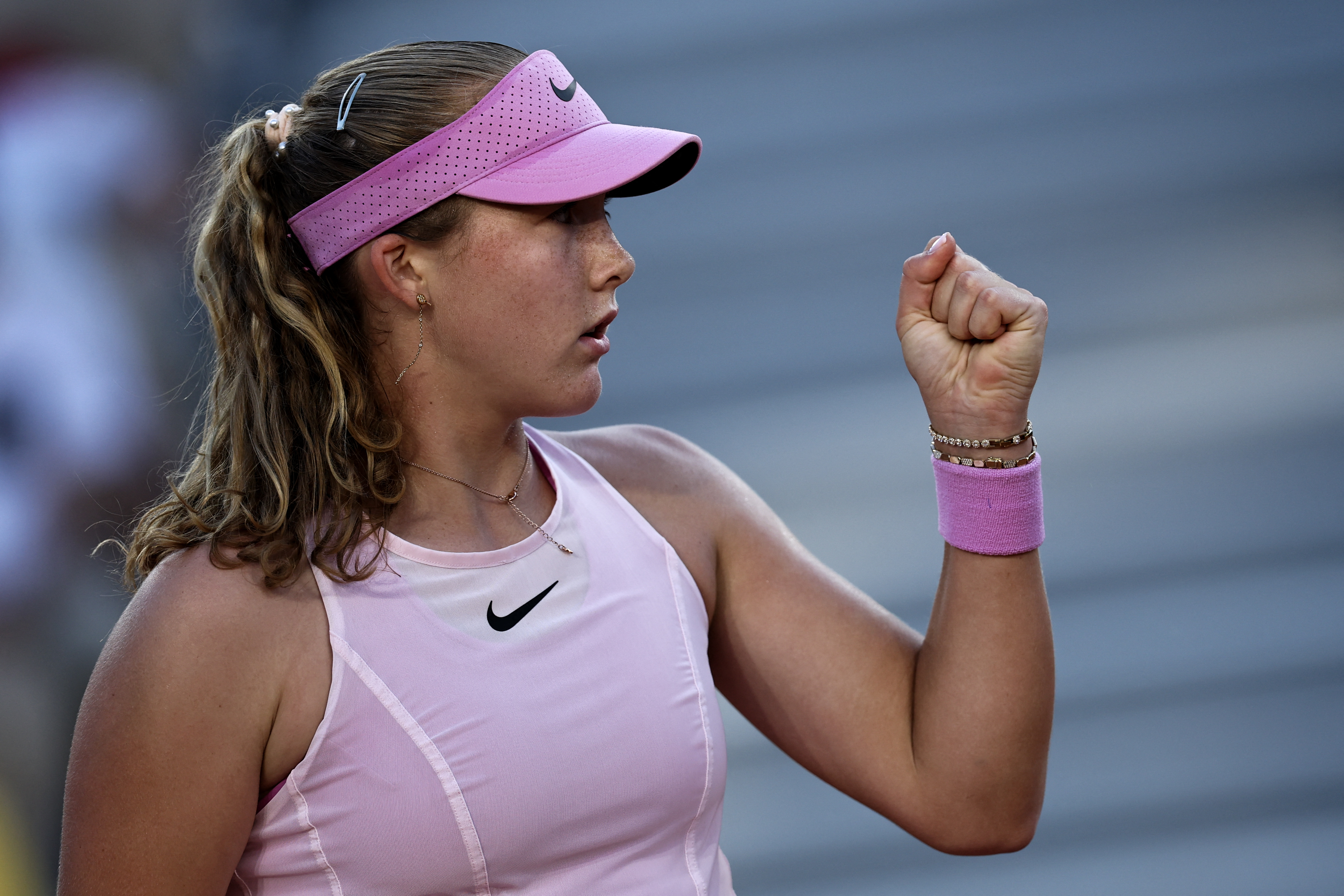 Andreeva extends her clay run at Roland Garros