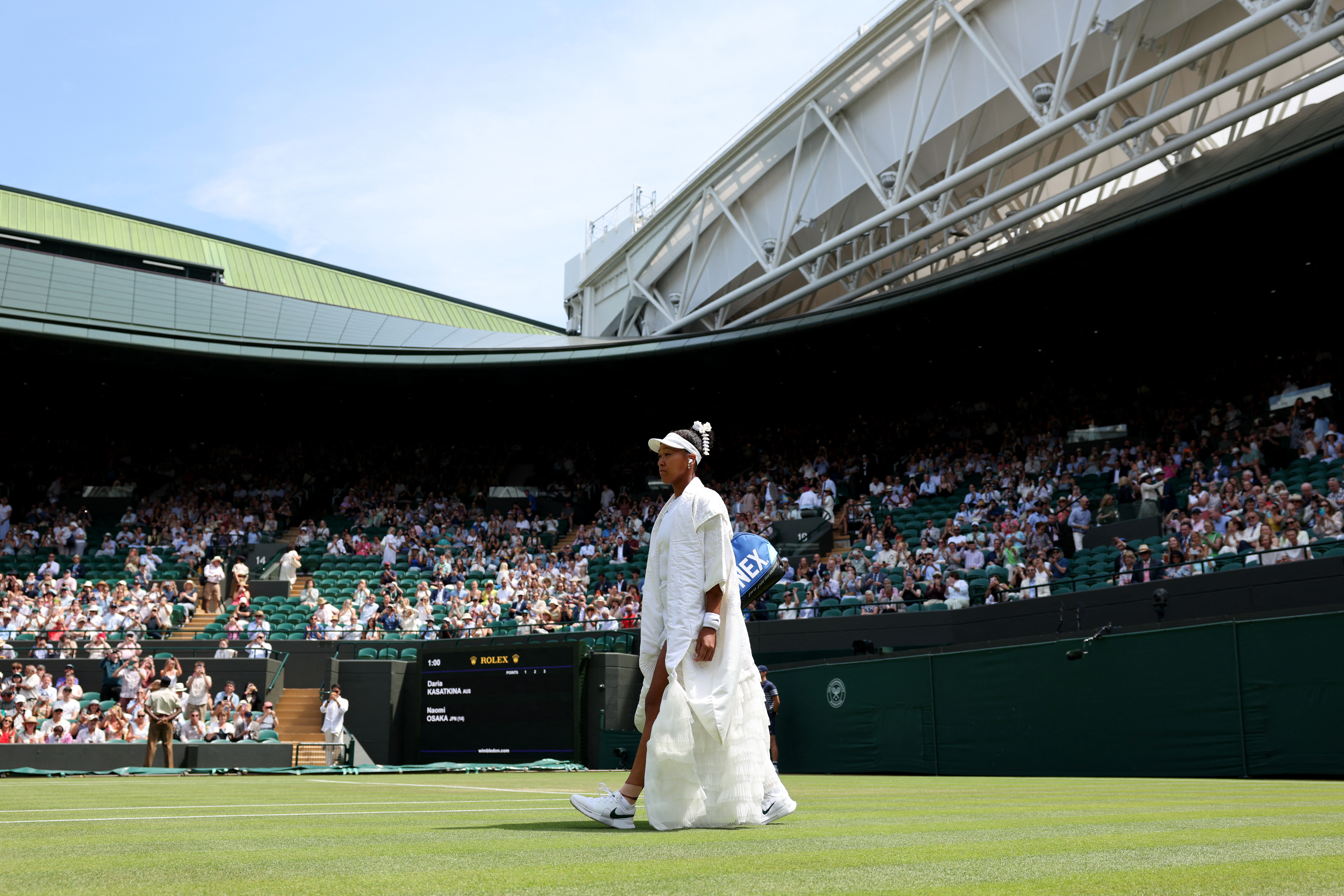 Osaka beats Kasatkina to reach first Wimbledon fourth round