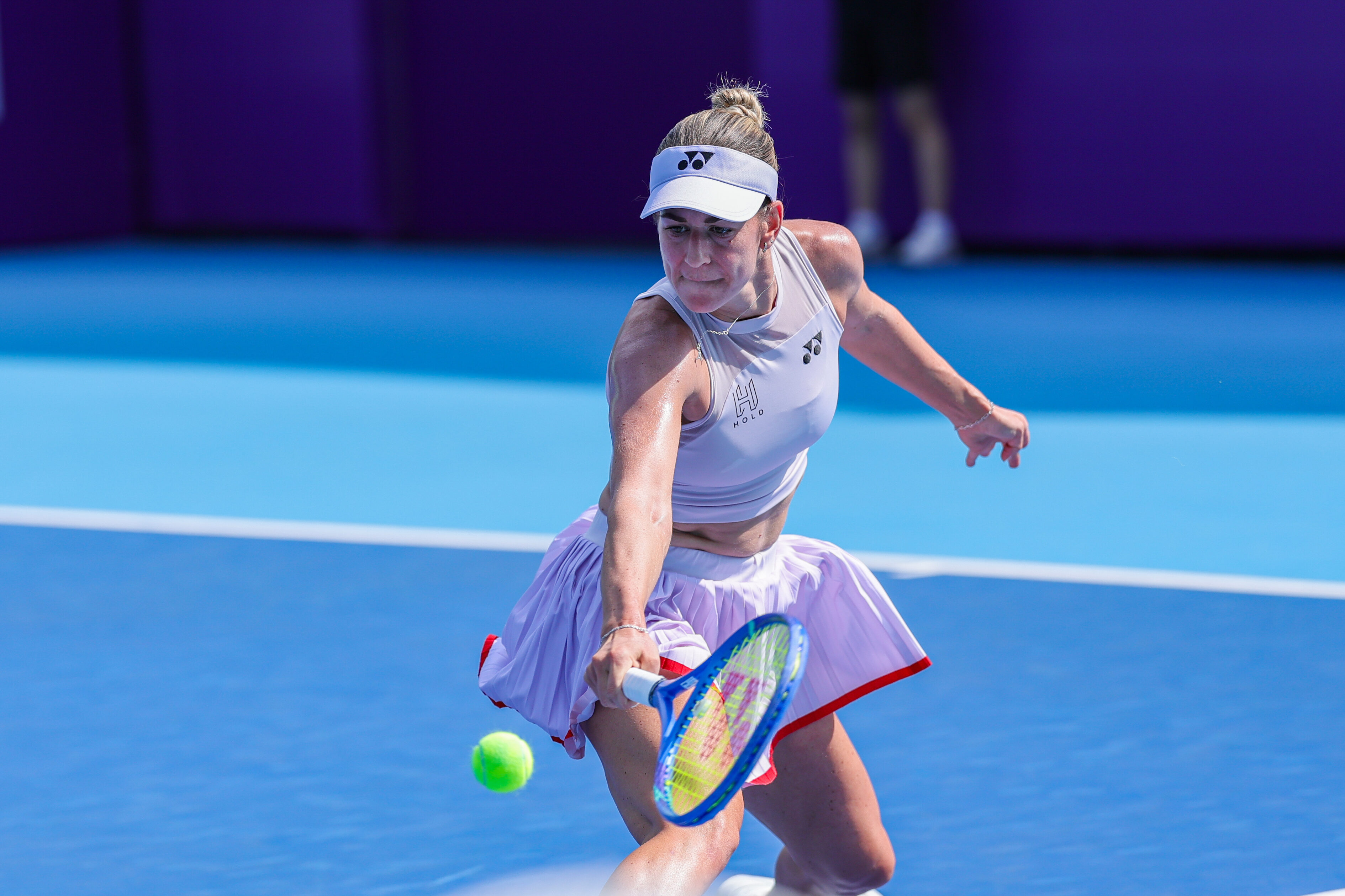 Bondar upsets top seed Snigur in Guangzhou first round