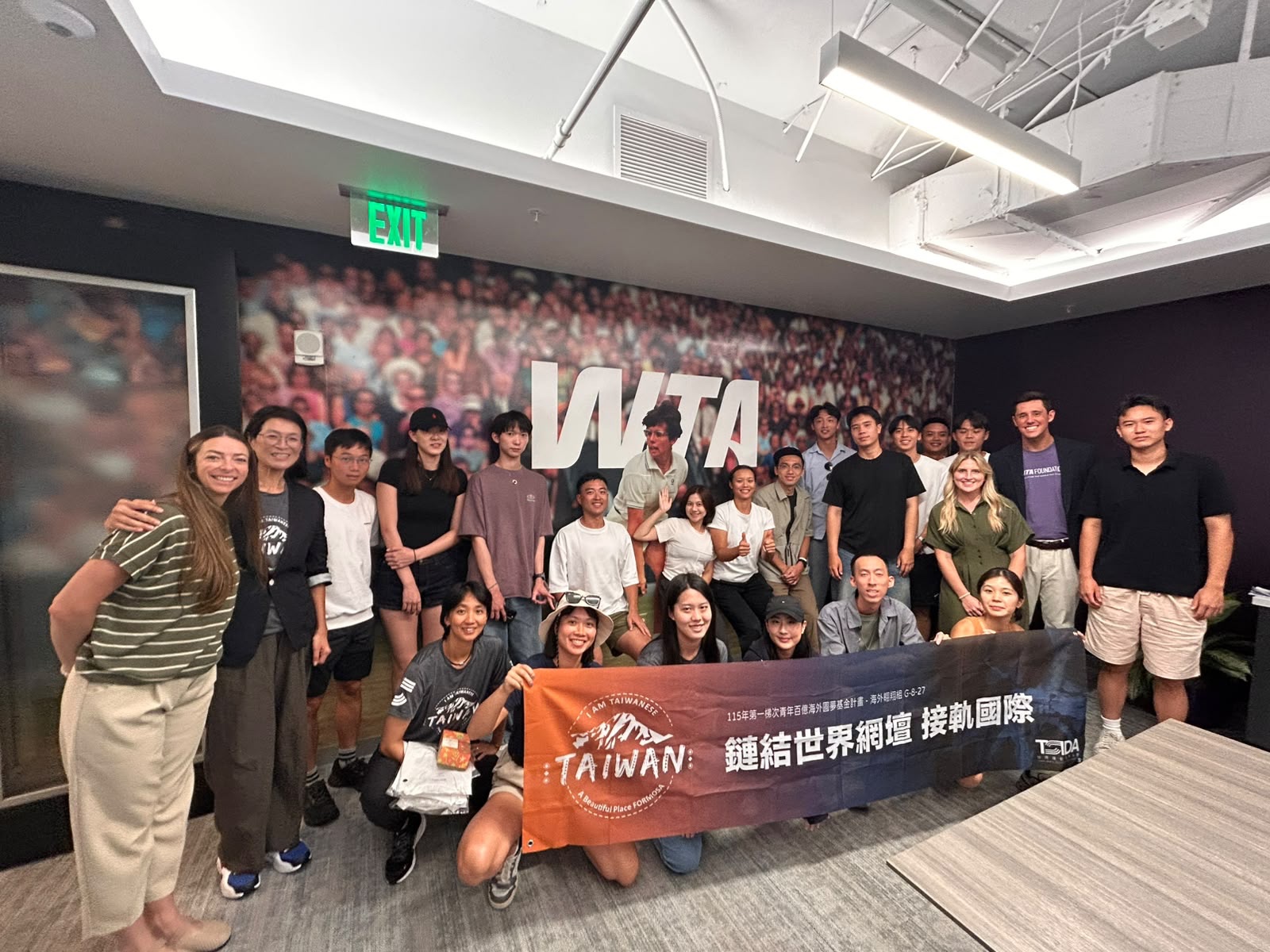 Taiwanese students, young professionals get tennis industry tutorial at WTA office